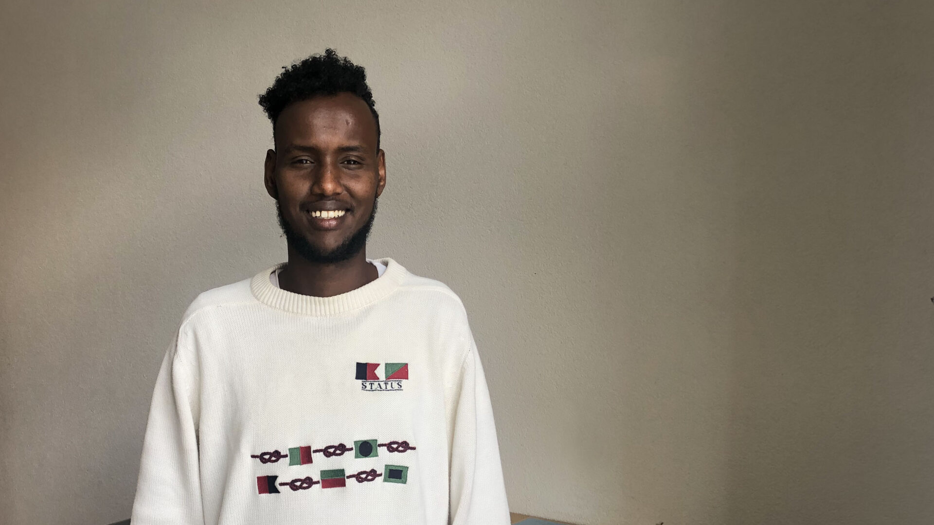 Aujourd'hui installé à La Chaux-de-Fonds, le jeune Somalien Abdullahi Osmail est un résilant, mais il a vécu l'enfer pour rejoindre l'Europe  | © Caroline Puib