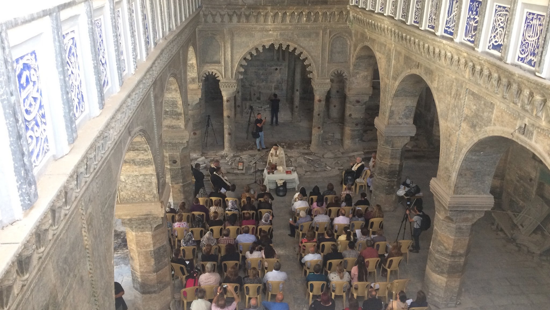 Première messe à l'église Saint Thomas de Mossoul en 2018 | twitter