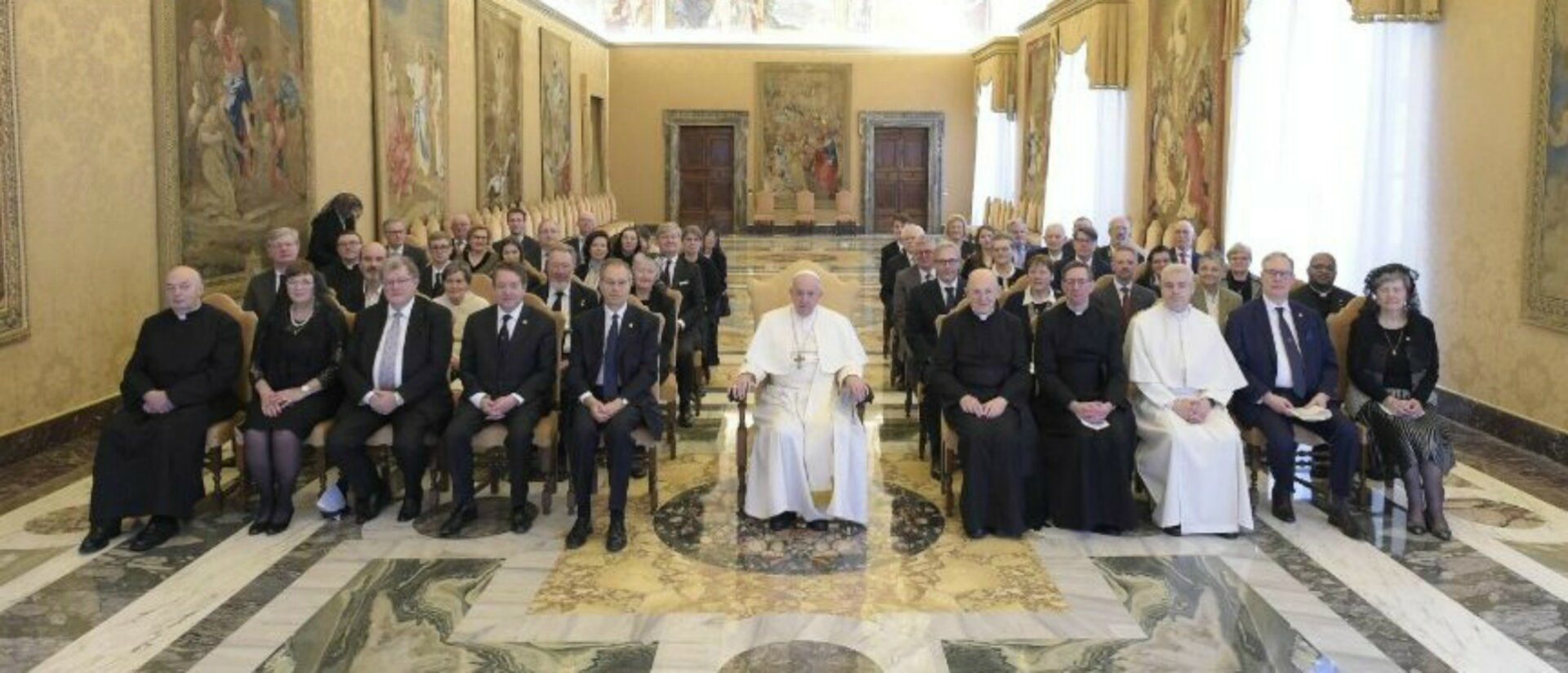 Les membres de l'association caritative Pro Petri Sede reçus par le pape François le 24 février 2020 |  les membres de l'association caritative Pro Petri Sede  Vatican Media
