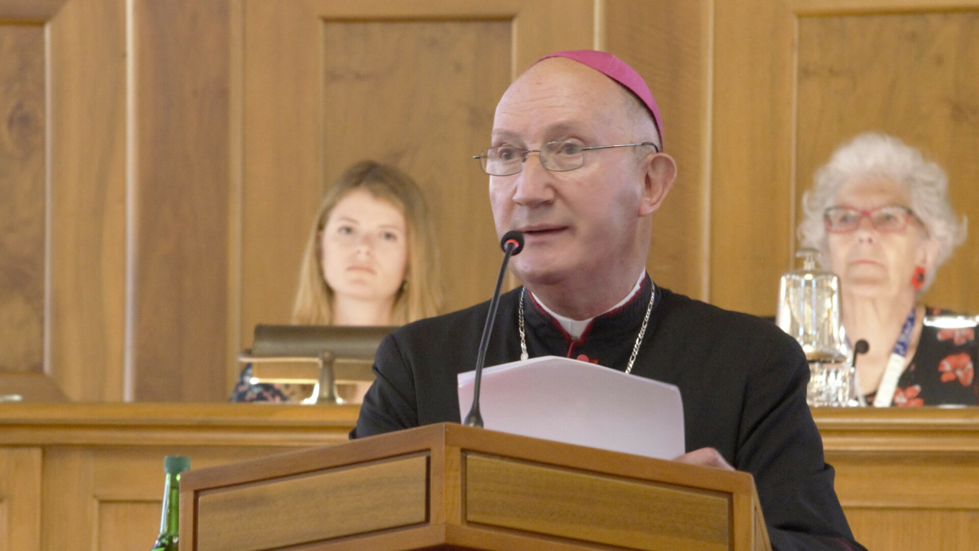 Mgr Pierre Bürcher a rappelé à l'ordre Mgr Eleganti et a renvoyé Martin Kopp | © Regula Pfeifer kath.ch 