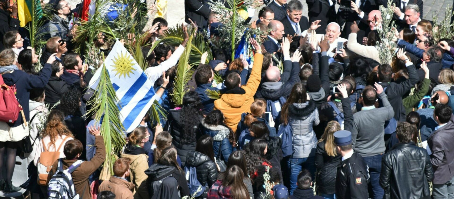 En raison du Covid-19, plus de foules enthousiastes entourant le pape  François, comme le dimanche des Rameaux du 25 mars 2018 | © Jacques Berset 