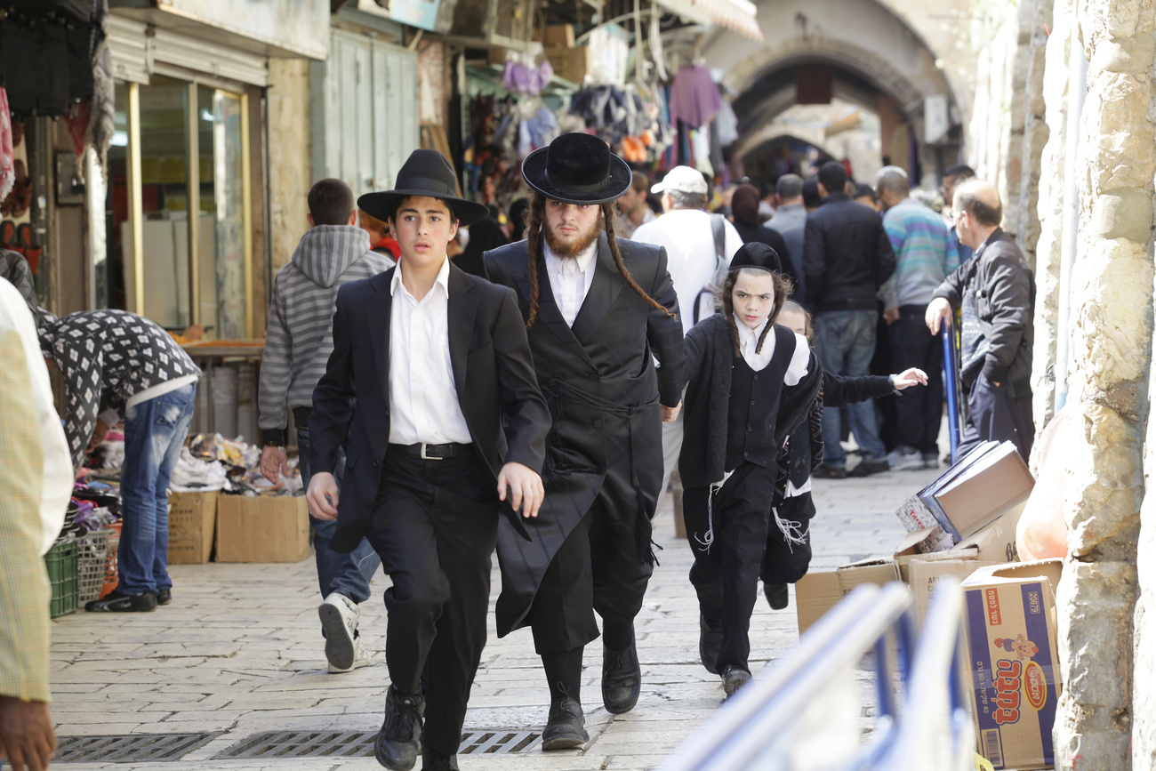 Juifs ultra-orthodoxes dans la vieille ville de Jerusalem  | © KEYSTONE/imageBROKER/Hartmut Poestges