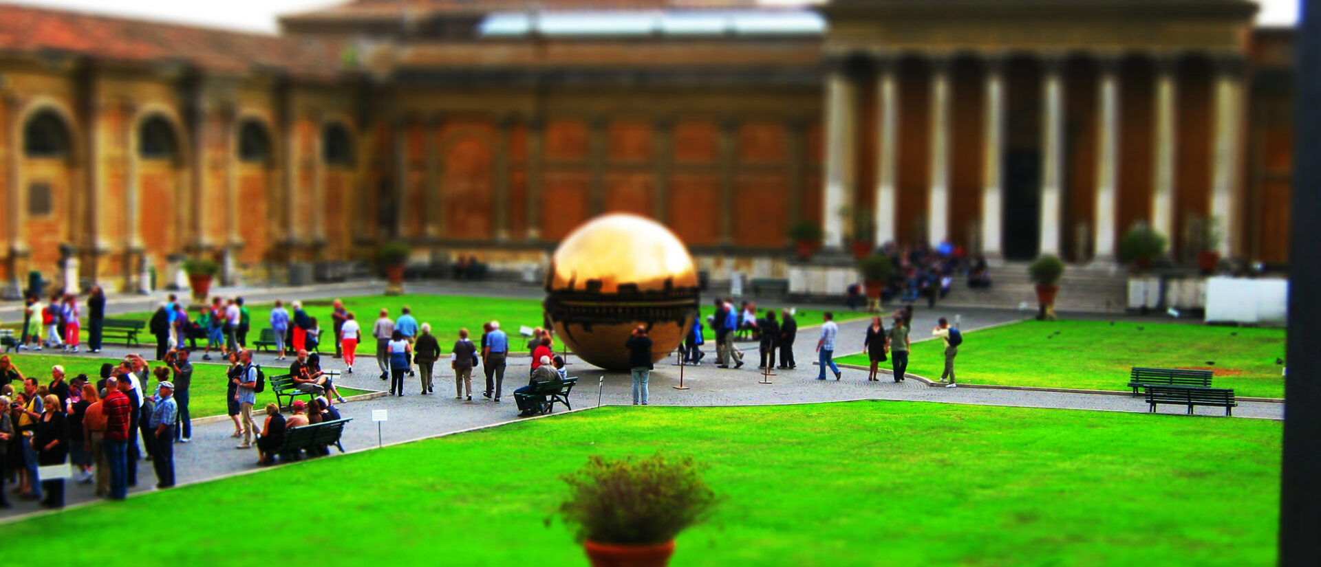 Les musées représentent une grosse source de revenus pour l'Etat du Vatican | © Armando/Flickr/CC BY-NC 2.0