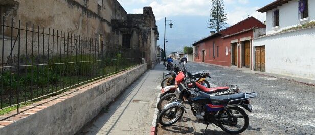 Pour faire face à la pandémie, le Guatemala a imposé un couvre-feu de 16h à 4h | photo d'illustration © Matt Stabile/Flickr/CC BY 2.0