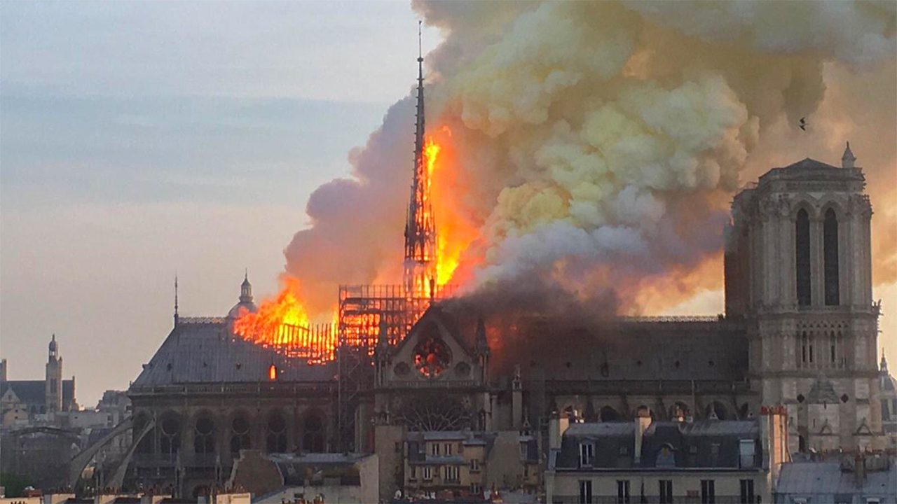 Le 15 avril 2019, un terrible incendie ravageait Notre-Dame de Paris (Twitter)