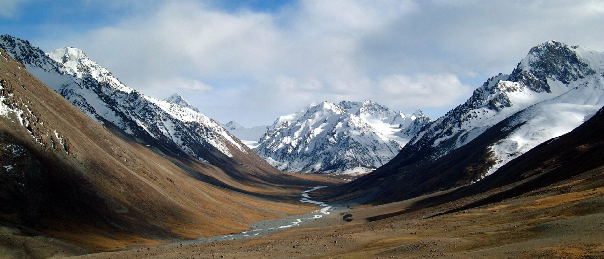 La croix de marbre a été découverte dans le Karakoram pakistanais | © Eric Wilson/Flickr/CC BY-NC-ND 2.0