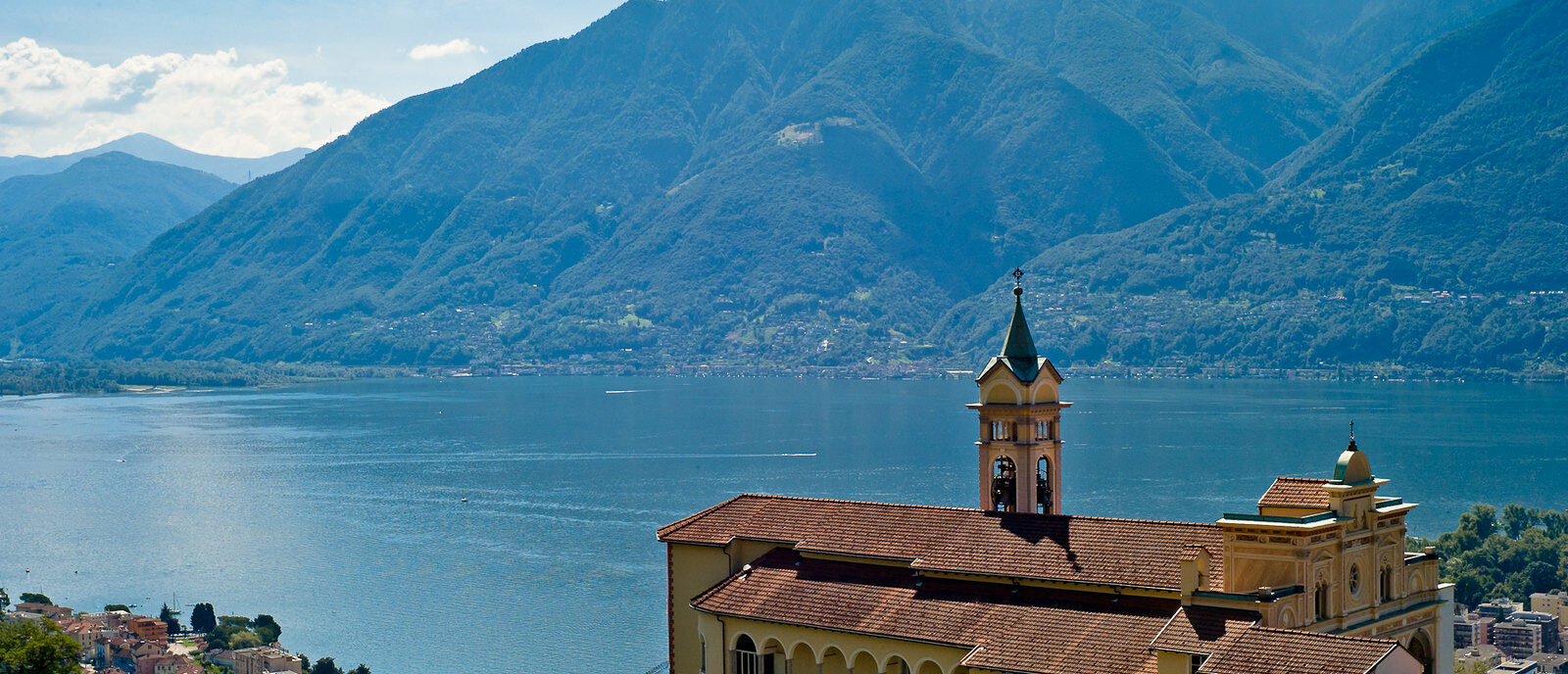 Le Tessin possède un magnifique patrimoine religieux (ici le monastère de la Madonna del Sasso, à Locarno) | © Ding Yuin Shan/Flickr/CC BY 2.0