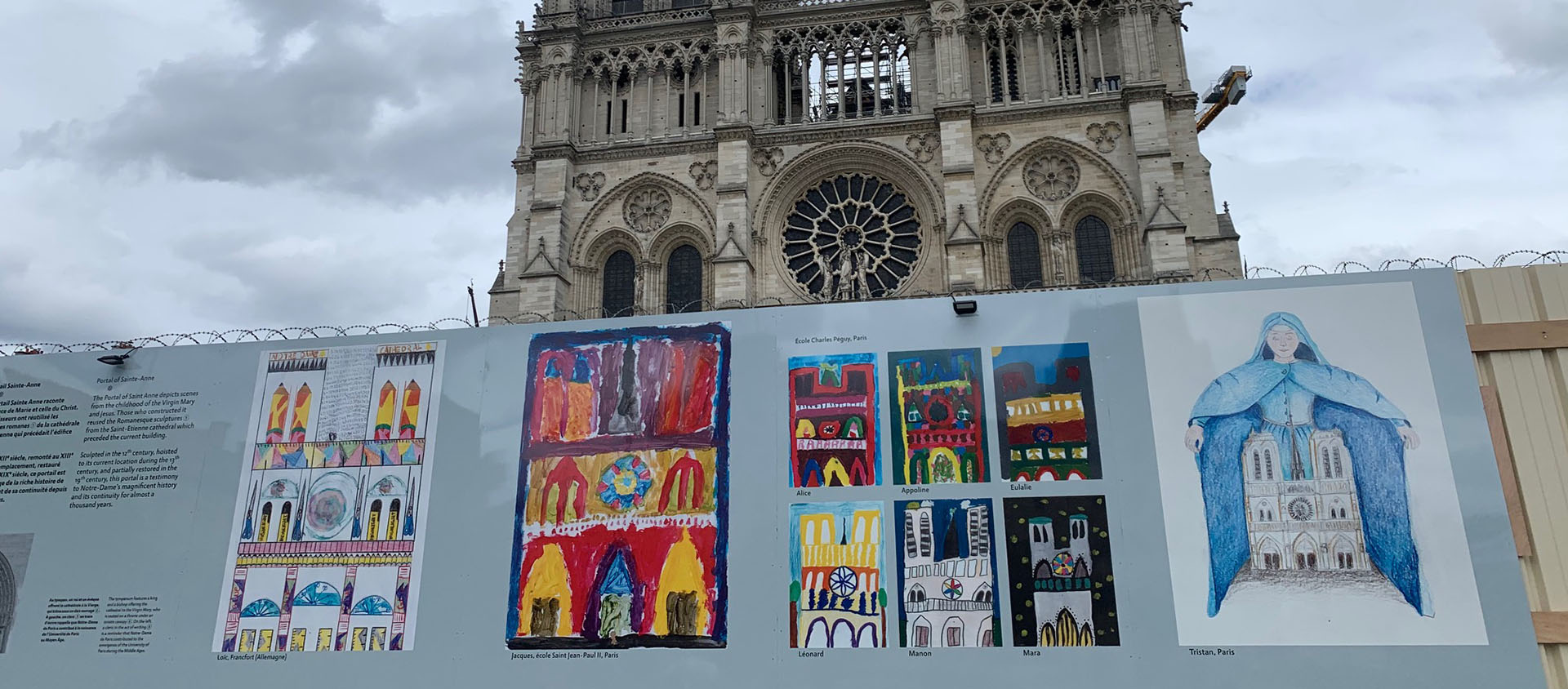 Une cinquantaine de dessins de l'opération "Dessine-moi Notre-Dame" seront visibles dès le 16 juin sur les palissades du chantier de la cathédrale | © Karine Dalle/Eglise catholique à Paris