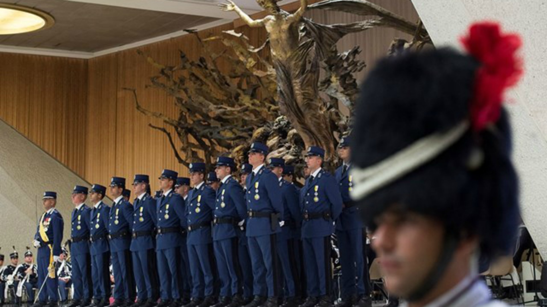 La Gendarmerie vaticane a écroué le 5 juin un banquier italien lié à l’achat d’un immeuble de luxe à Londres. Accusé d’extorsion, de détournement de fonds, de fraude aggravée et de blanchiment d’argent, il risque jusqu’à douze ans de prison | © Osservatore Romano