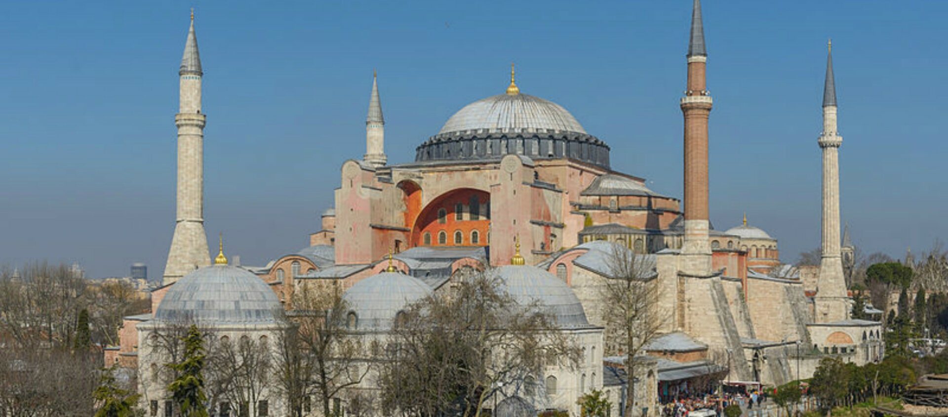 La basilique de Sainte-Sophie à Istanbul va-t-lle être  à nouveau transformée en mosquée ?  | wikimedia commons 