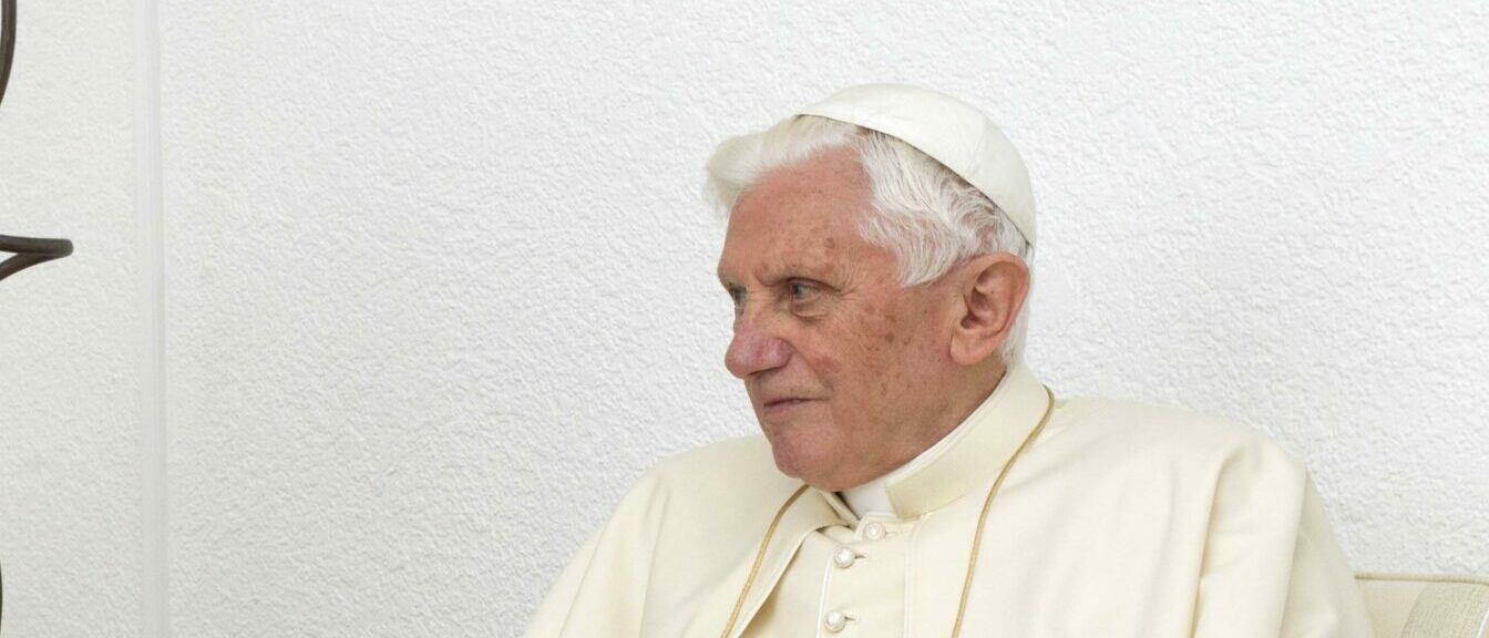 Le pape émérite Benoît XVI a fait lire un hommage à son frère Georg lors des funérailles de ce dernier | © Landesregierung Baden-Würtemberg/Flickr/CC BY-NC-ND 2.0
