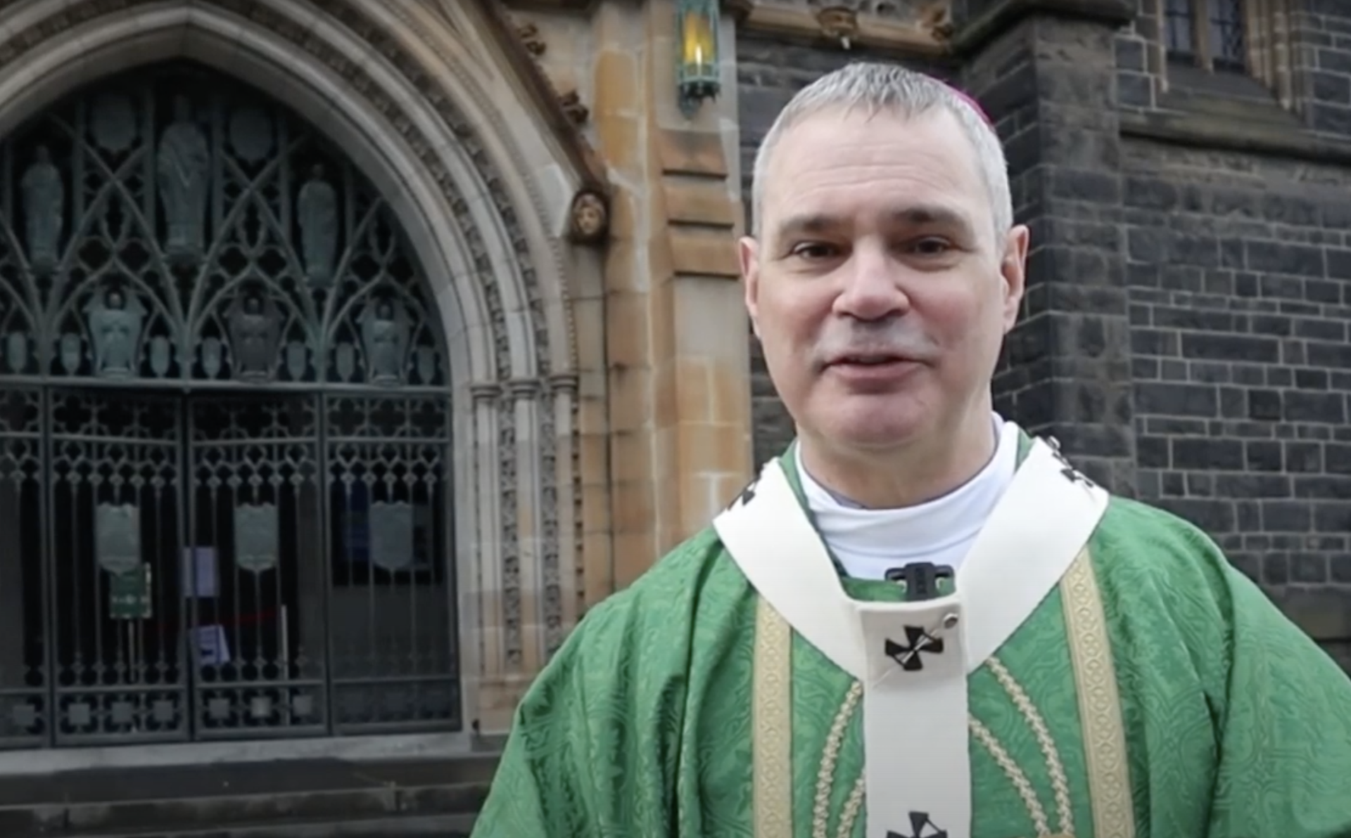 L'archevêque de Melbourne, Peter A. Comensoli, s'est aussi adressé sur Youtube aux fidèles de son Eglise pour les informer et les inviter à tenir bon | © capture d'écran