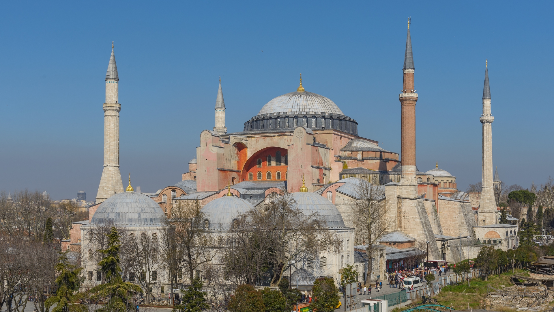 Construite au VIe siècle, la basilique Sainte-Sophie d'Istanbul est inscrite au patrimoine mondial de l'UNESCO | wikimedia commons Arild Vågen CC-BY-2.0
