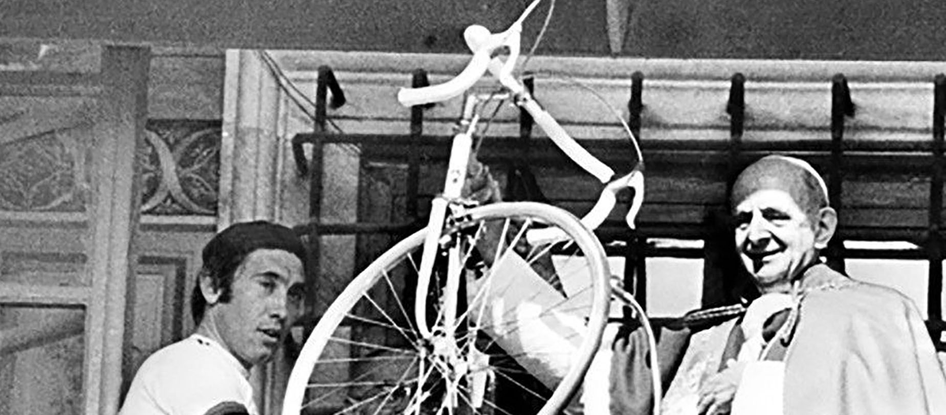 Paul VI aux côtés du champion belge Eddy Merckx | © Vatican Media