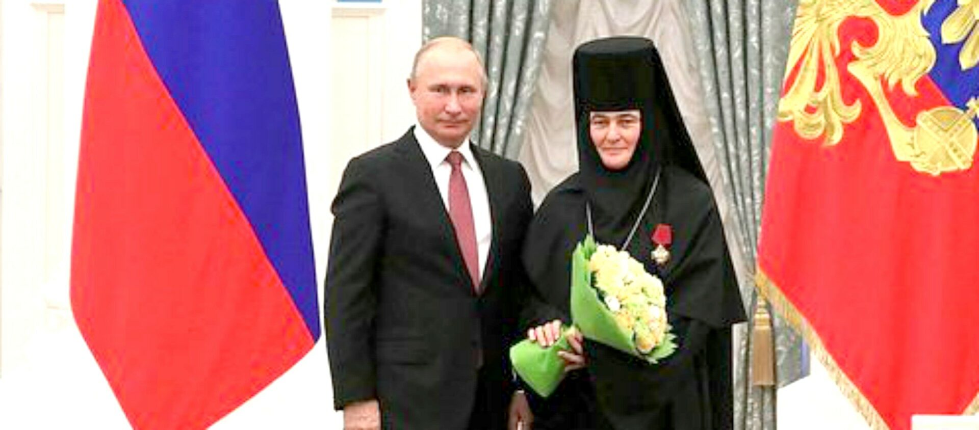 Le président Poutine a  décerné à la Mère abbesse Feofania la médaille de l'ordre "Pour les mérites devant la Patrie" de quatrième classe | DR