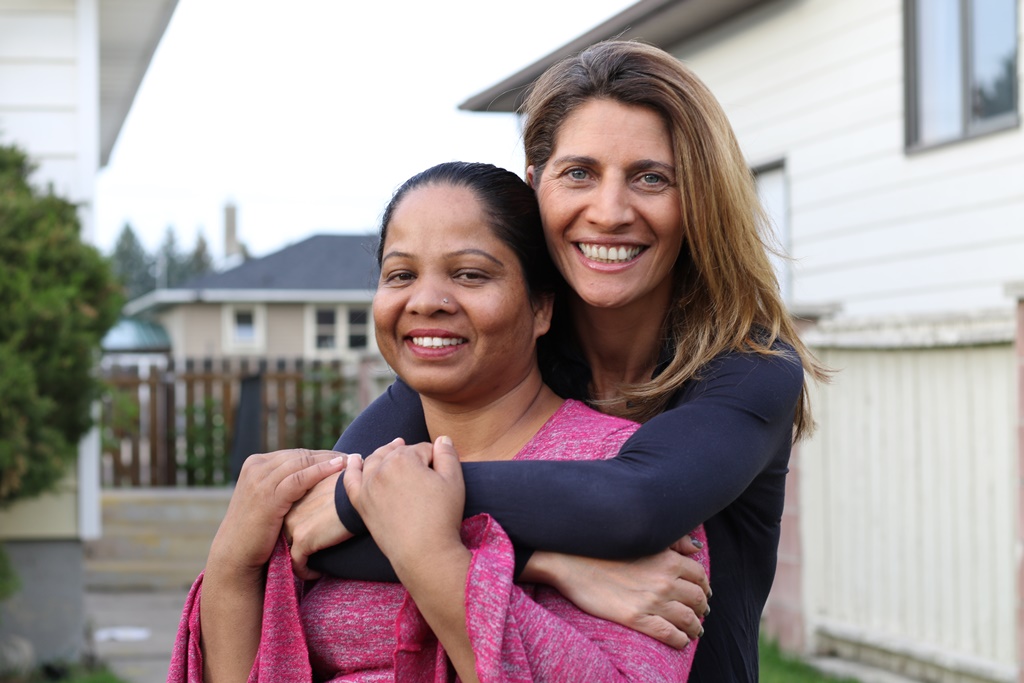 Asia Bibi avec Anne-Isabelle Tollet / © François Thomas