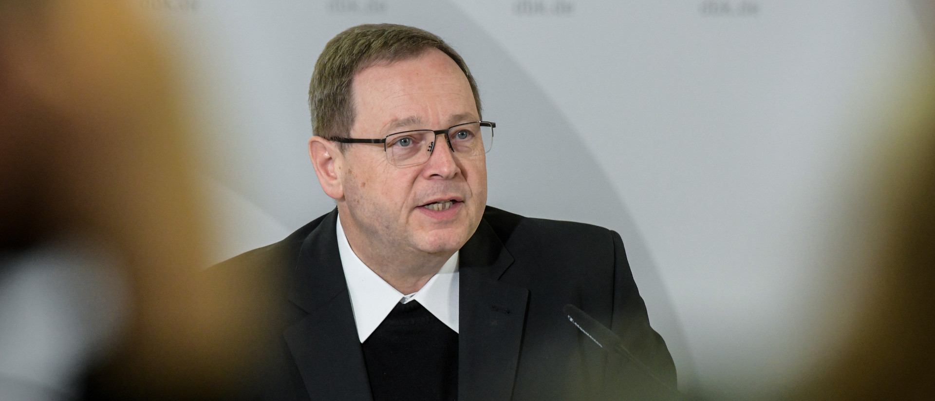 Le président de la Conférence épiscopale allemande, Mgr Georg Bätzing, soutient l'introduction d'un diaconat féminin | © KNA