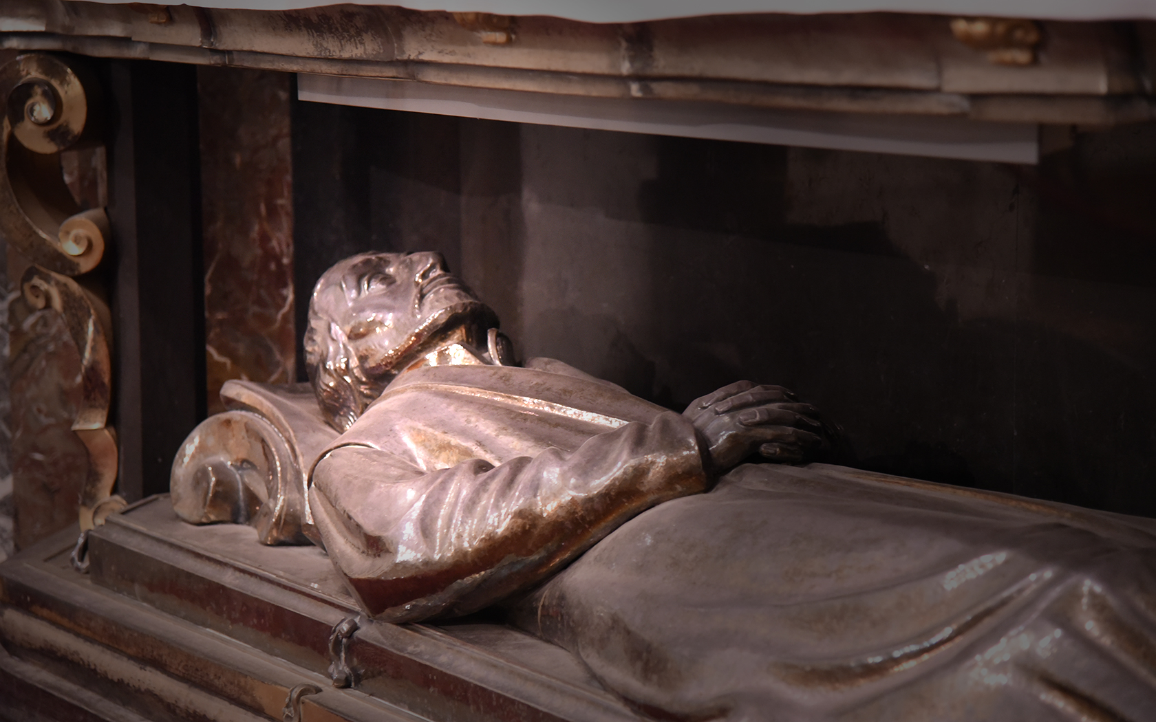 Le gisant actuel de saint Pierre Canisius à l'église du collège St-Michel, à Fribourg, | © Pierre Pistoletti