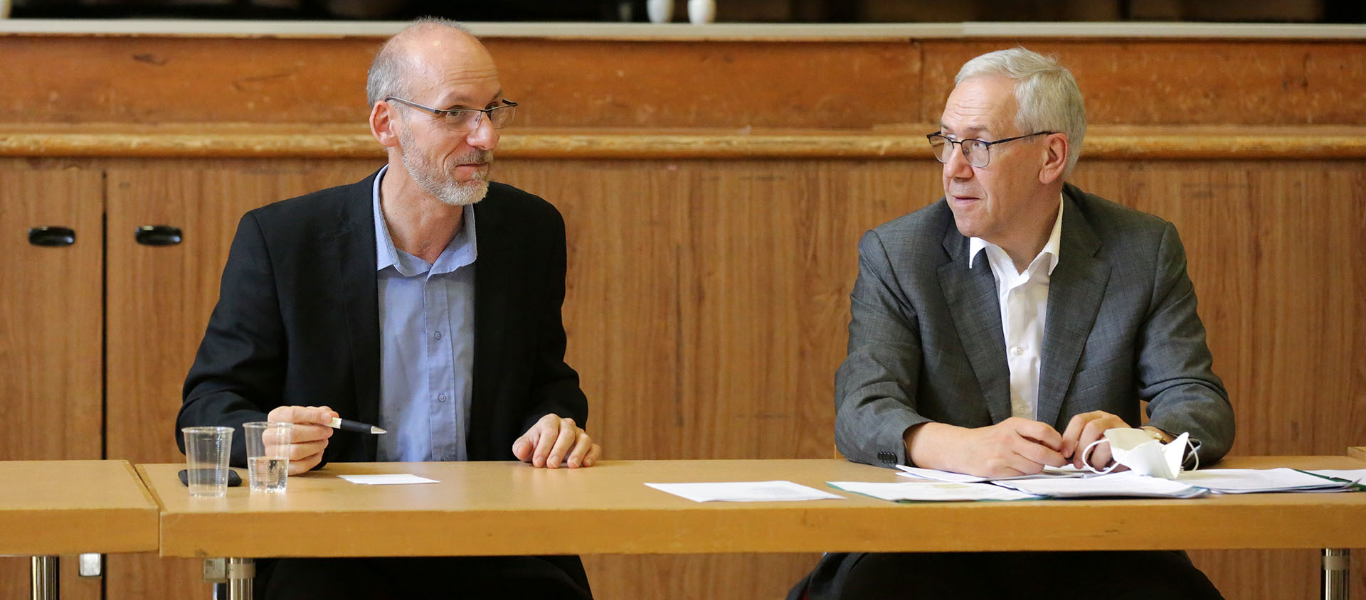 L'assemblée générale de Cath-info a initié la transition entre Bernard Litzler, actuel directeur de Cath-info (à dr.), et Fabien Hünenberger (à g.) qui lui succèdera en janvier 2021 | © Bernard Hallet