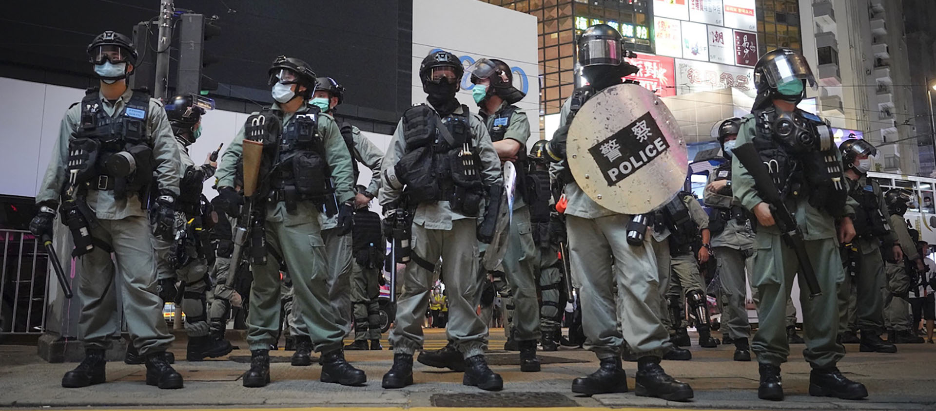 Hong Kong La police antiémeute  durant une manifestation à Causeway Bay, Hong Kong |  | © AP Photo/Vincent Yu 