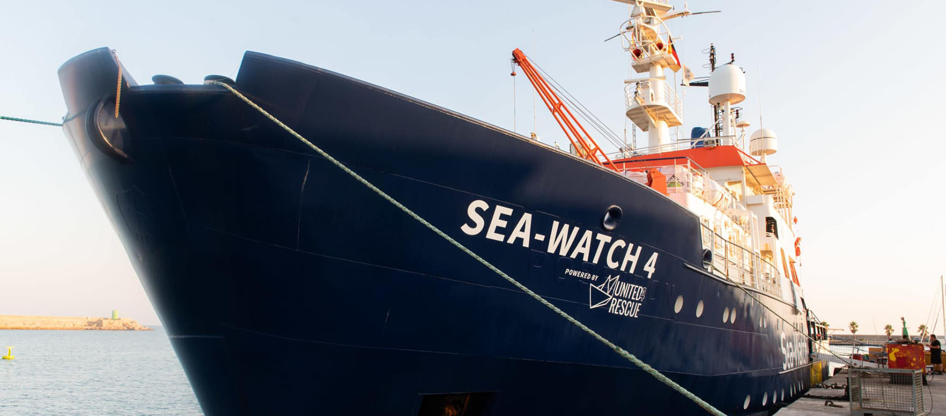 Le navire de sauvetage "Sea-Watch 4", acheté par un fonds populaire dirigé par l'Eglise évangélique d'Allemagne, a été autorisé à accoster à Palerme  | © Sea-Watch.org