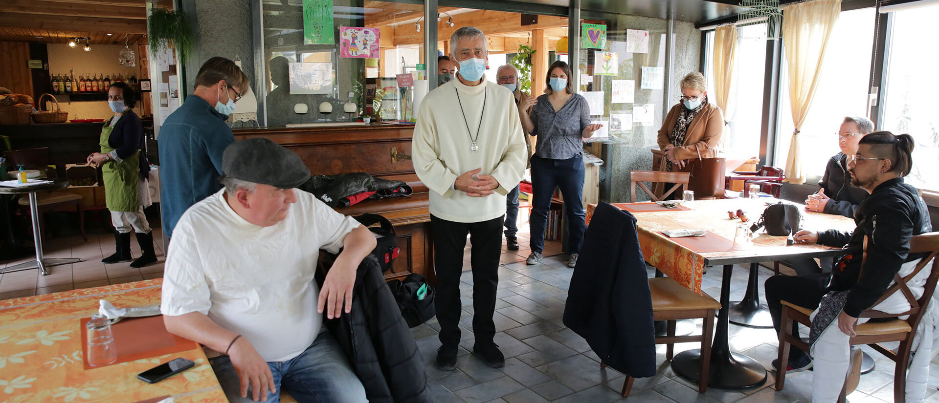 Face à la pandémie, Mgr Jean-Marie Lovey appelle à repenser l'activité pastorale (ici lors de la bénédiction de la Maison de la Diaconie, à Sion, le 21 octobre 2020)  | © Bernard Hallet