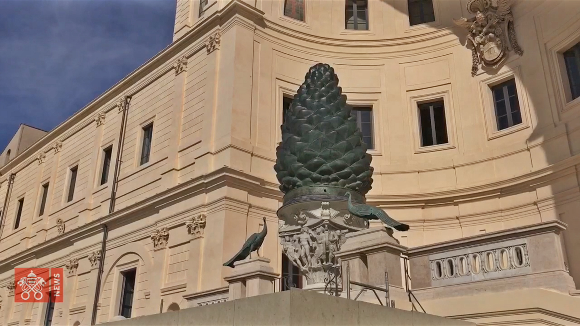 La "pomme de pin" est restaurée est à nouveau visible dans la cour des Musées du Vatican |  © Youtube – Vatican News