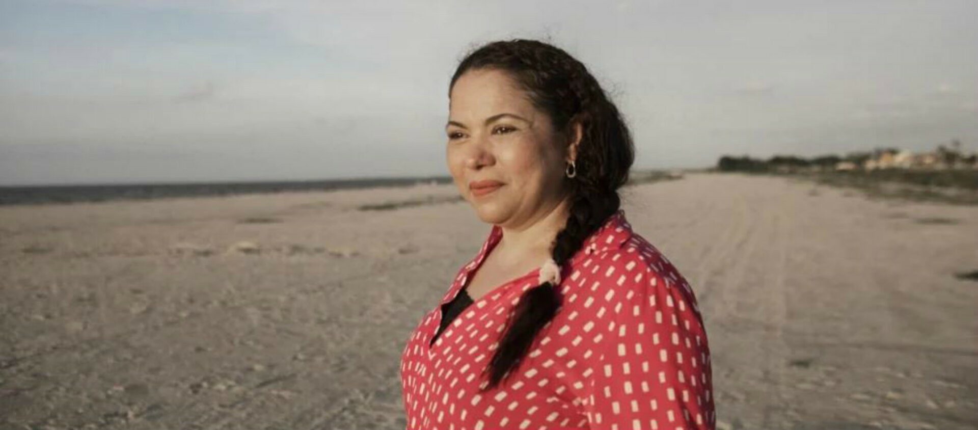 Mayerlin Vergara Perez, sur une plage à Riohacha, La Guarija, en Colombie | © HCR/Nicolo Filippo Rosso