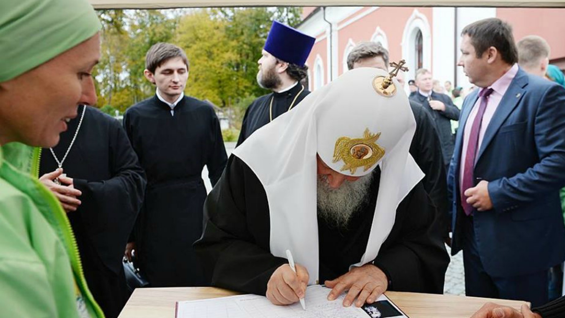 Le patriarche Cyrille signe la pétition demandant l’interdiction de l'avortement en Russie | © Sergueï Tchesnokov 