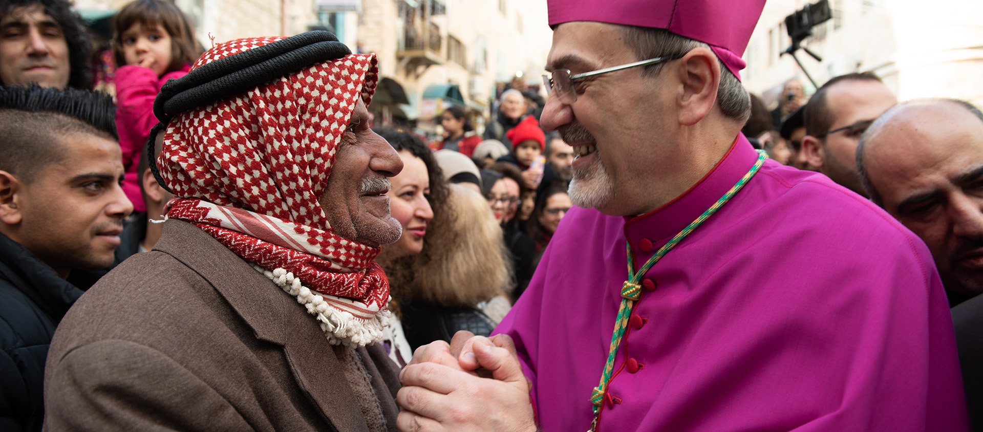 Les fidèles ont appris à aimer Mgr Pizzaballa et à croire en ce qu'il pouvait leur apporter | © Nadim Asfour/CTS 