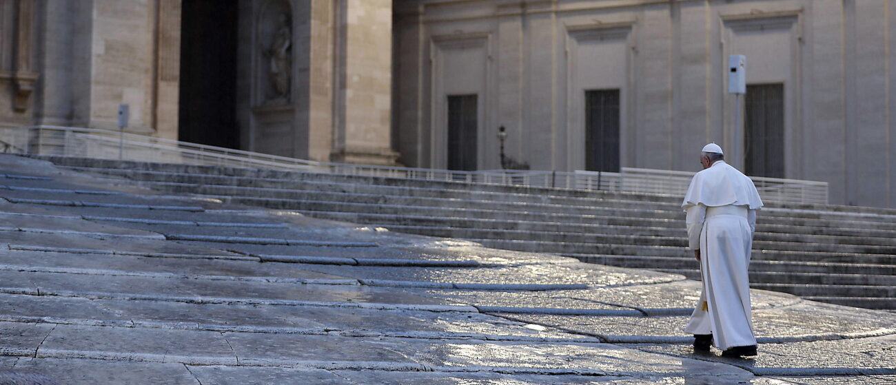 L'image du pape François seul sur la Place Saint-Pierre a été emblématique de 2020 | © EPA/YARA NARDI / POOL/Keystone