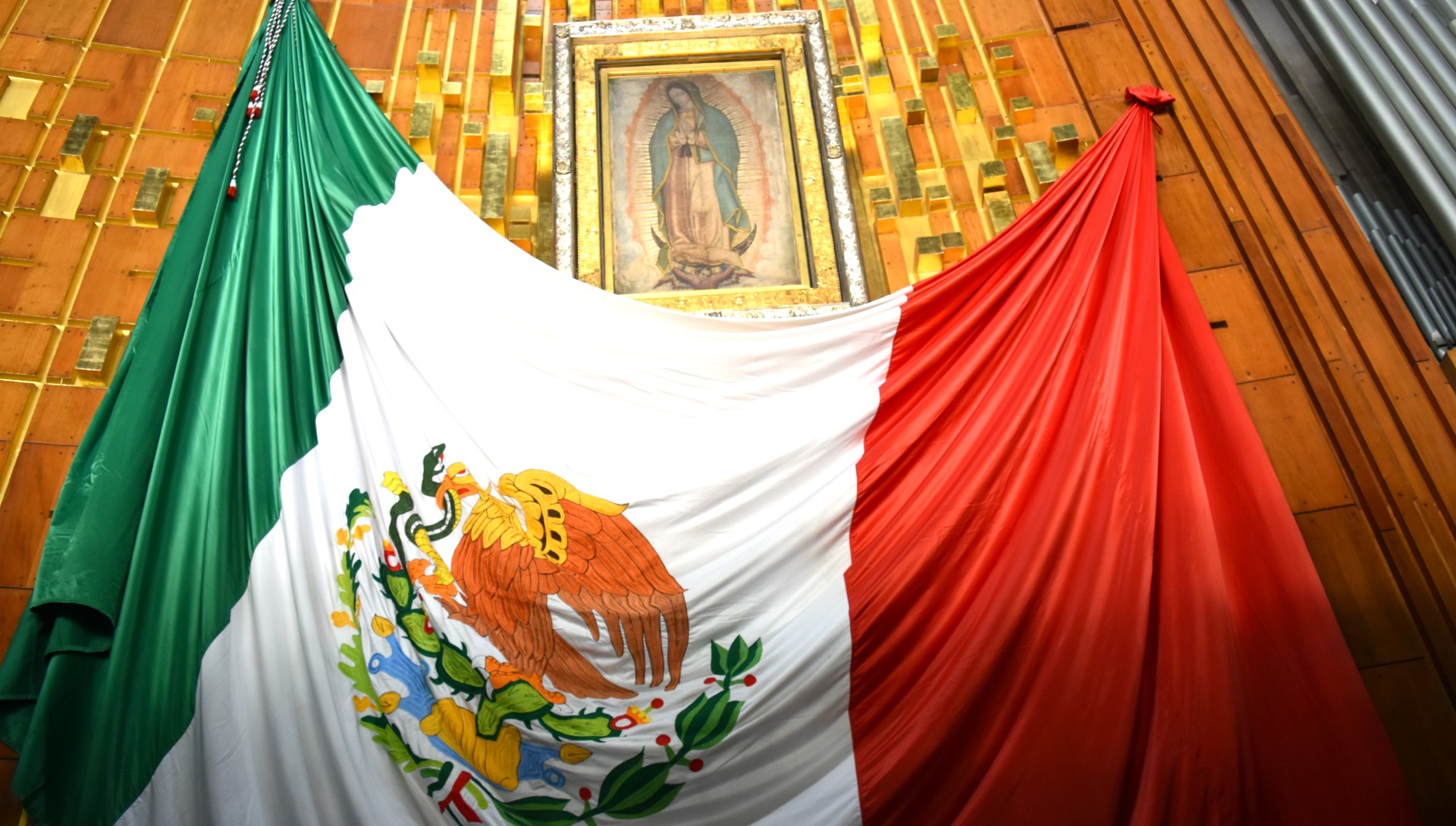 Notre-Dame-de-Guadalupe, patronne de l'Amérique latine, dans son sanctuaire de Mexico | © Jacques Berset
