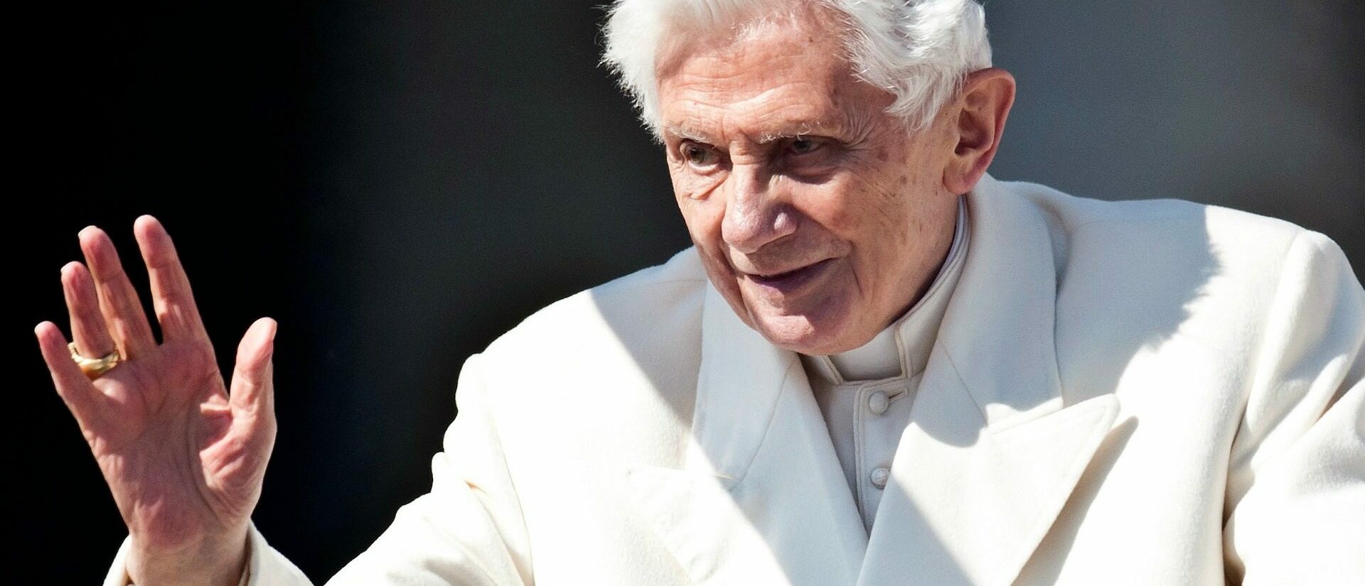 Benoît XVI a dû "créer"  le costume de pape émérite, après sa démission le 28 février 2013 | © Catholic Church of England/Flickr/CC BY-NC-SA 2.0