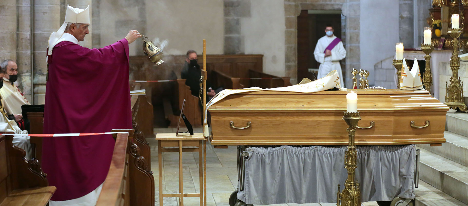 Mgr Jean-Marie Lovey a présidé la messe de funérailles du cardinal Henry Schwery | © Bernard Hallet