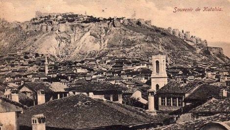 L'église arménienne de Kütahya, en Anatolie, d'après une carte postale d'époque | domaine public