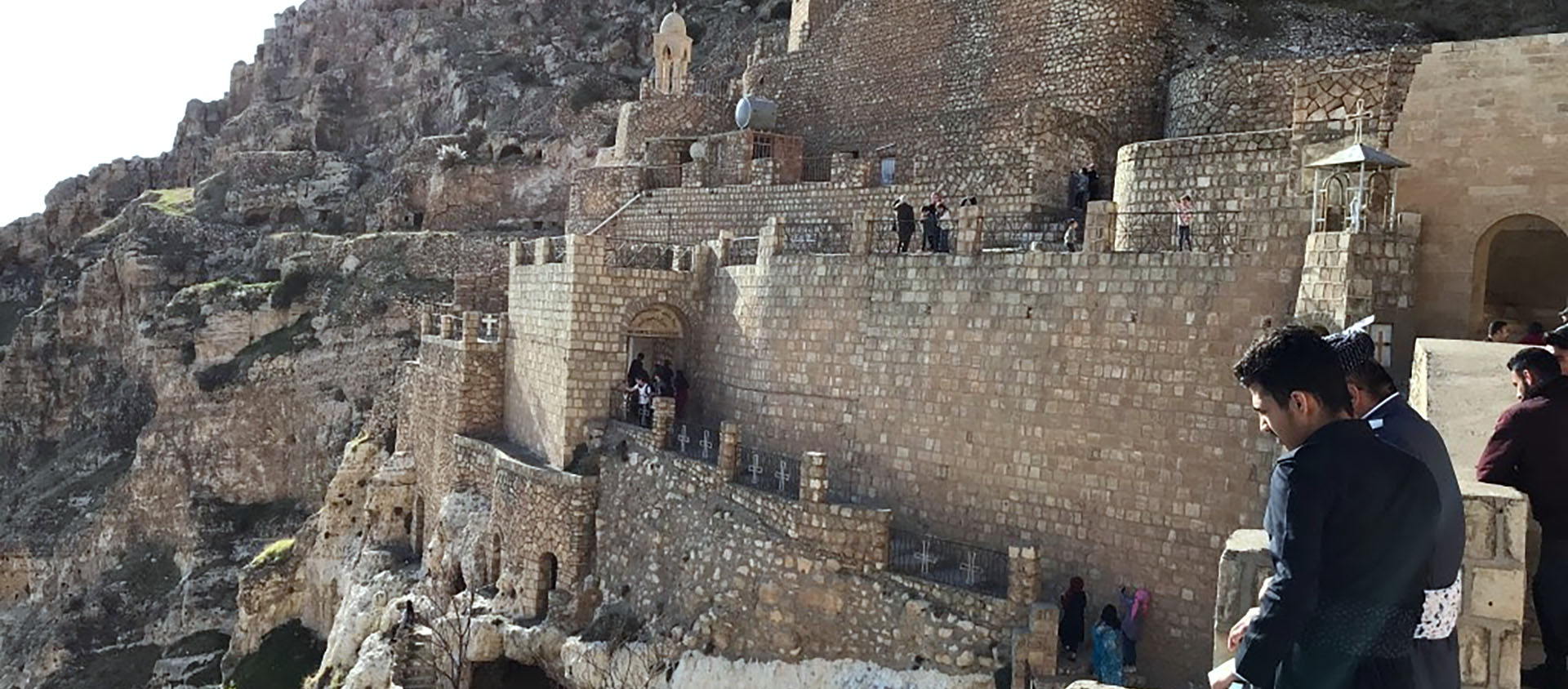 Le Monastère Rabban Hormizd, haut lieu du christianisme en Irak,  domine Alqosh | © Hugues Lefèvre