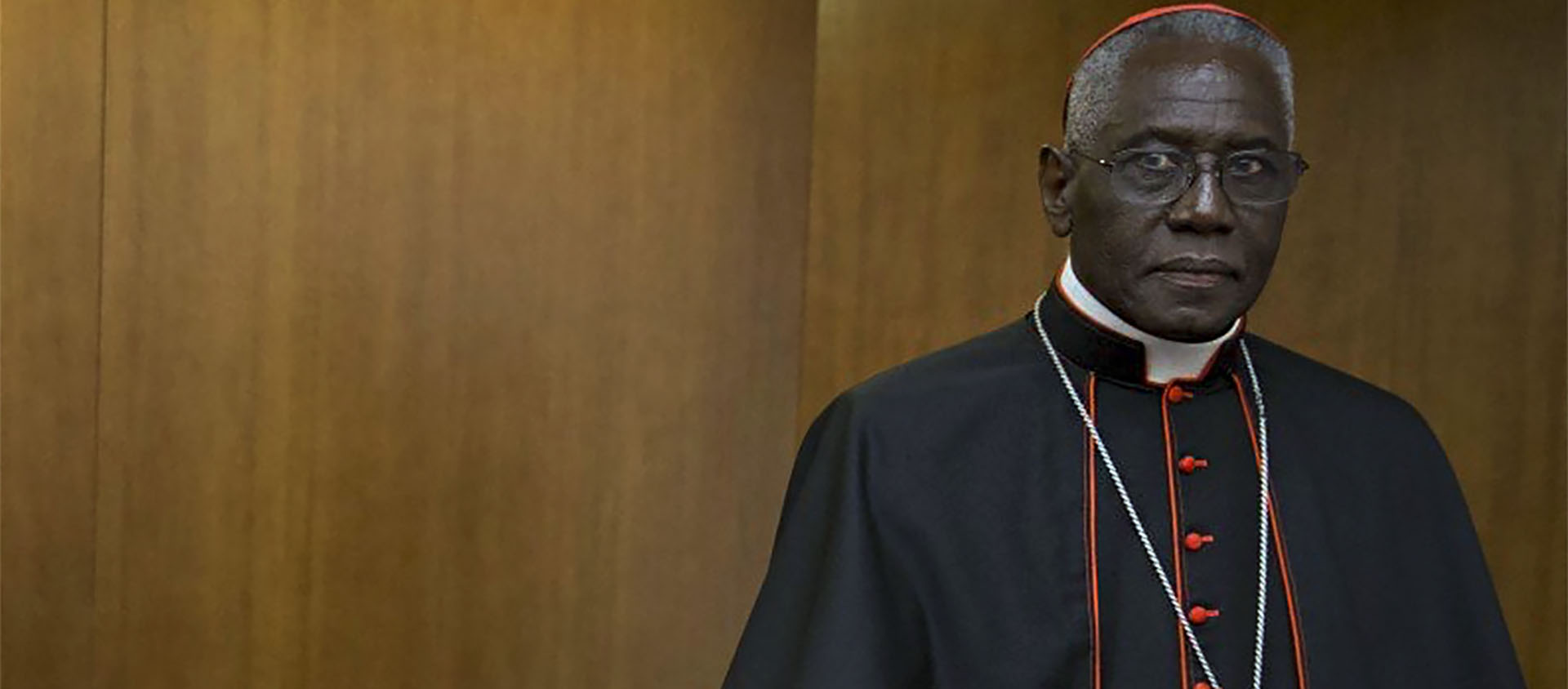 Le cardinal Robert Sarah se défend d'être un ennemi du pape François | © twitter/CatholicHerald