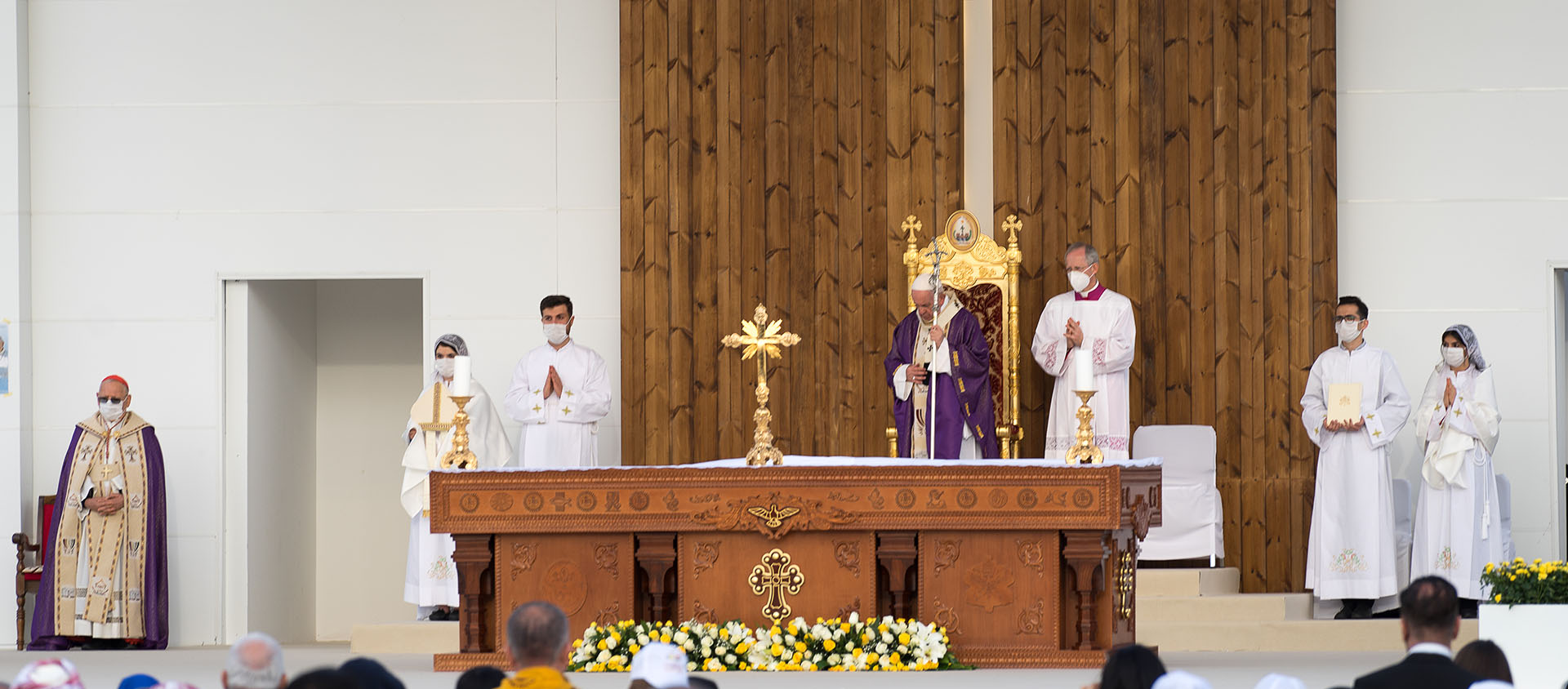 Le pape François célèbre la grand messe au stade Franso Hariri d'Erbil (Kurdistan d'Irak)  © Pascal Maguesyan / MESOPOTAMIA.