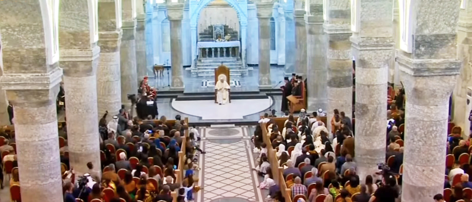 Le pape François à l’église de l’Immaculée conception, à Qaraqosh, en 2021 | © Youtube