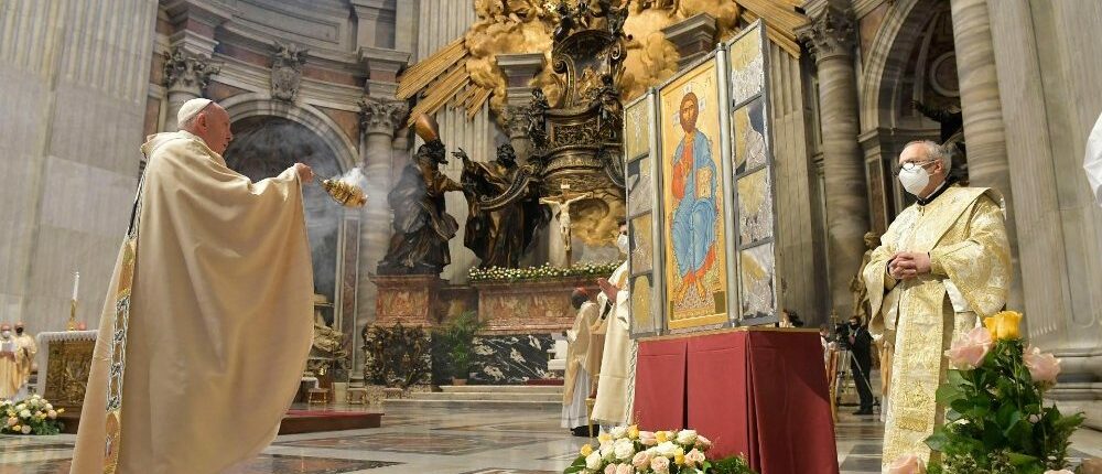 Le pape a concélébré la messe de Pâques avec 24 cardinaux et quatre évêques | © Vatican Media