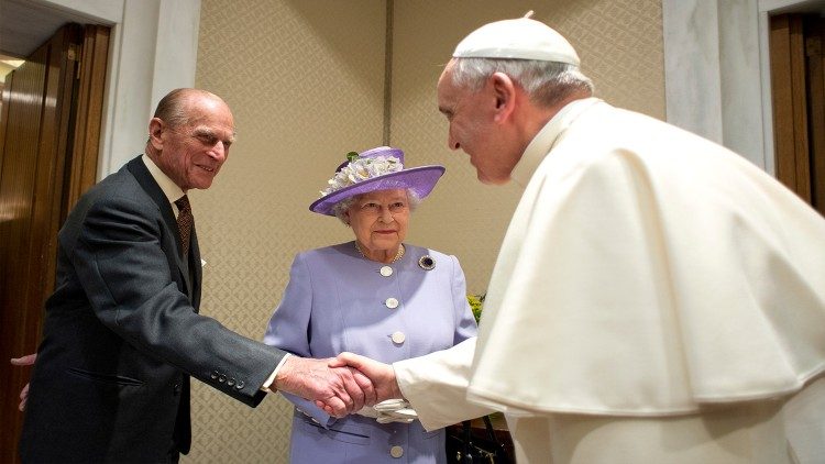 Le prince Philip et la reine Elizabeth II reçus par le pape François au Vatican |  © Vatican Media