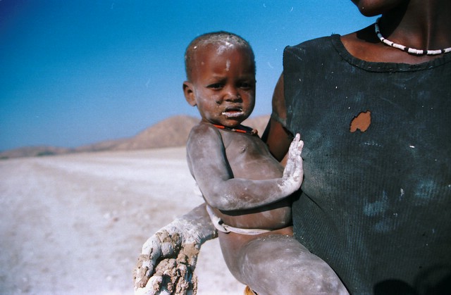 Un enfant du peuple herero de Namibie | © Angèle Poussin/Flickr/CC BY-NC-ND 2.0