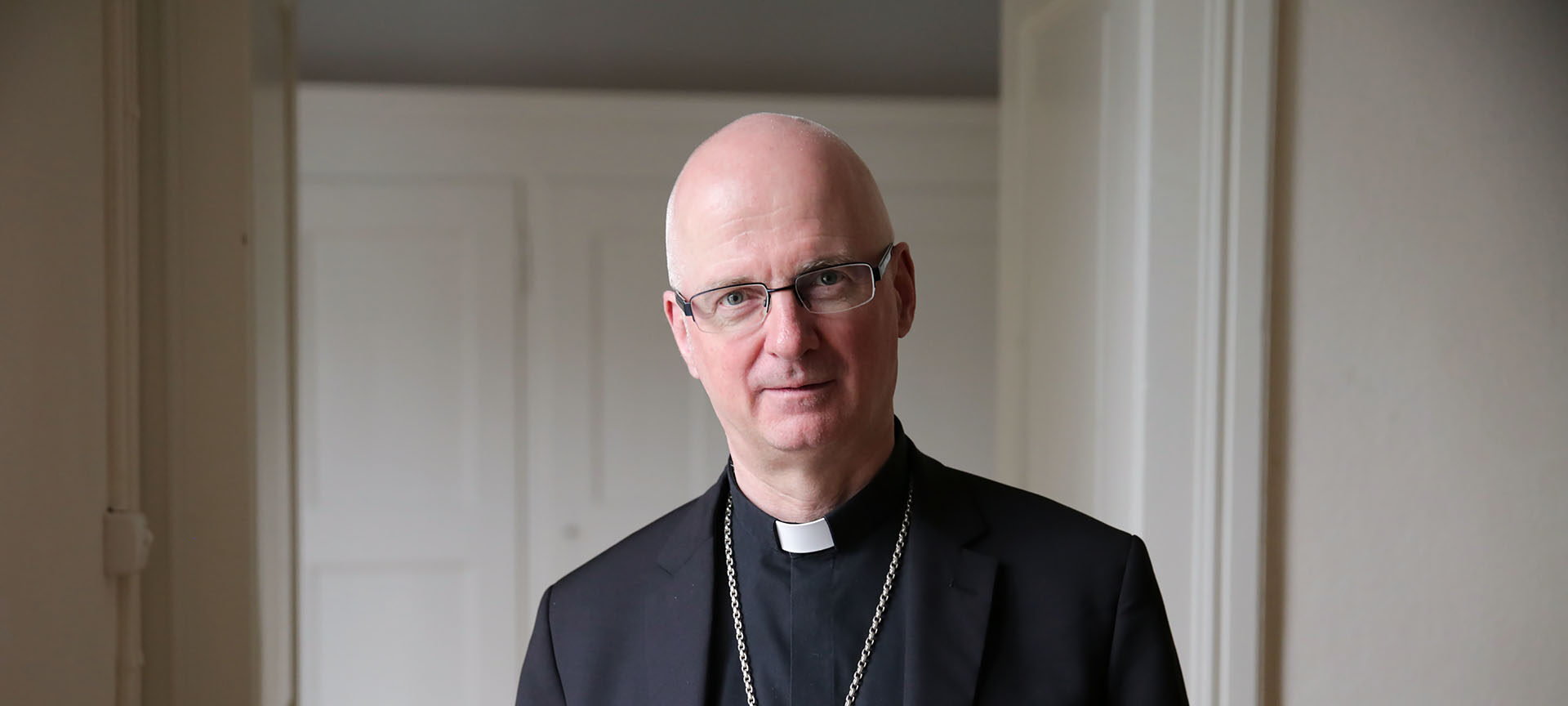 Fribourg le 20 mai 2021. Mgr Charles Morerod reçoit cath.ch à l'évêché | © Bernard Hallet