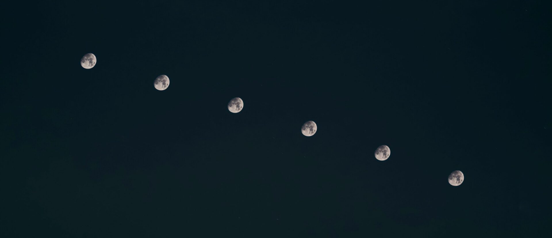 Le cycle lunaire détermine le jour de l'Aïd el fitr | © Abdullah Ahmad/Unsplash