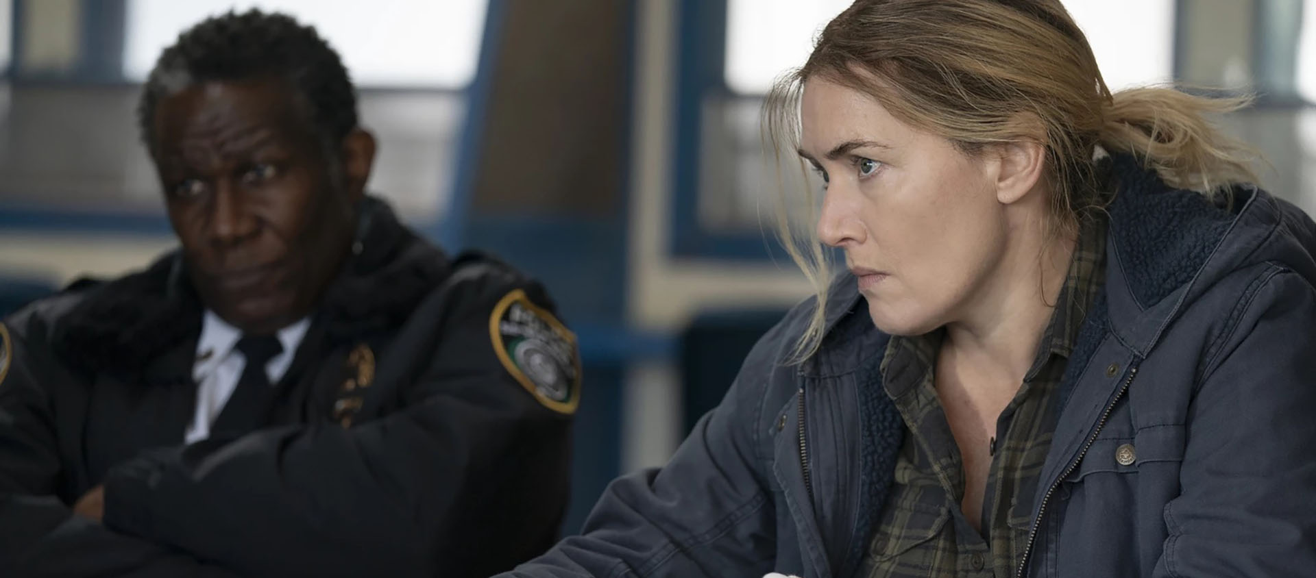 ate Winslet incarne la policière Mare dans la série "Mare of Easttown" | © HBO