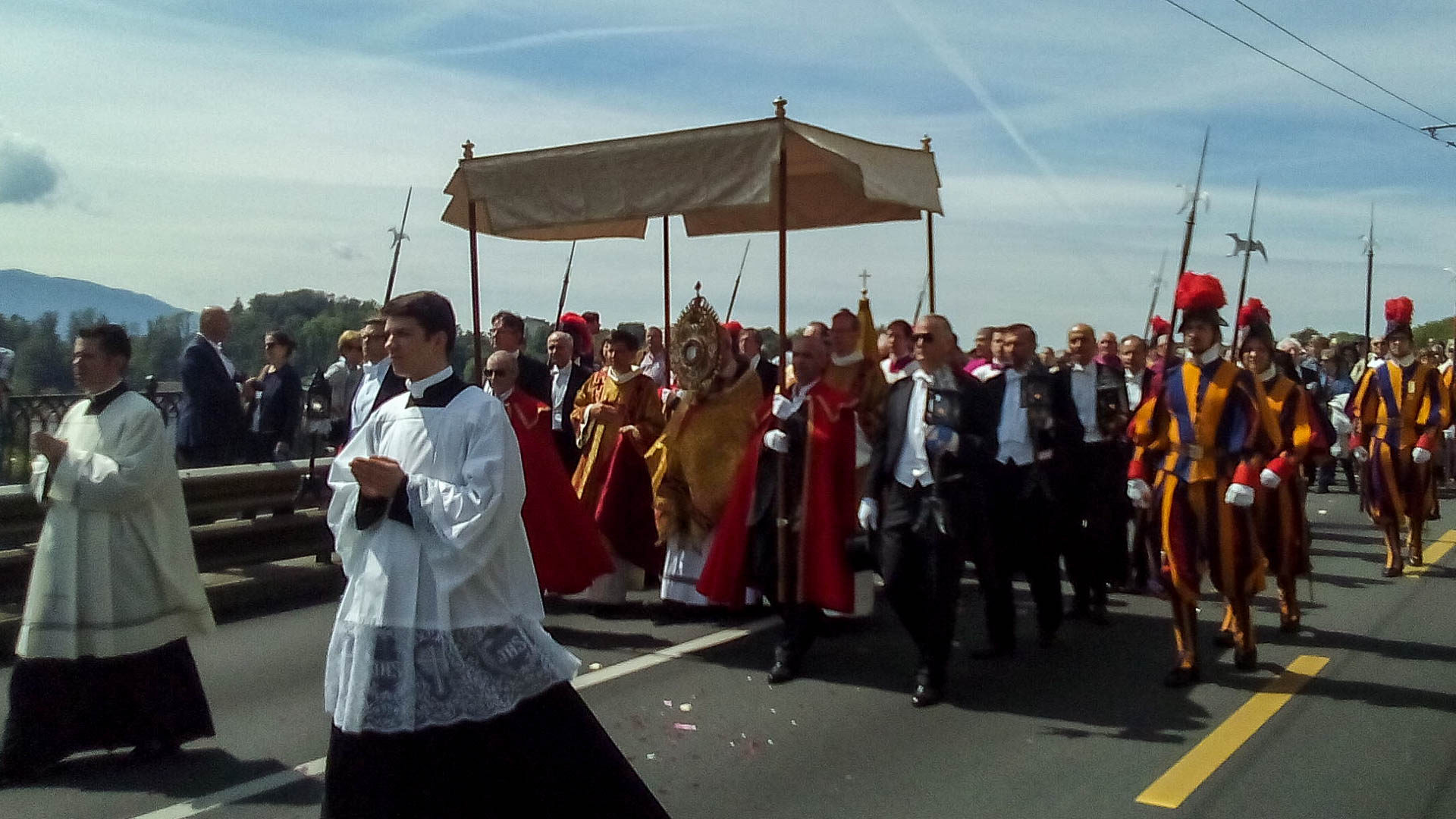 La procession de la Fête-Dieu à Fribourg (ici en 2016) n'aura pas lieu en 2021  | © Maurice Page