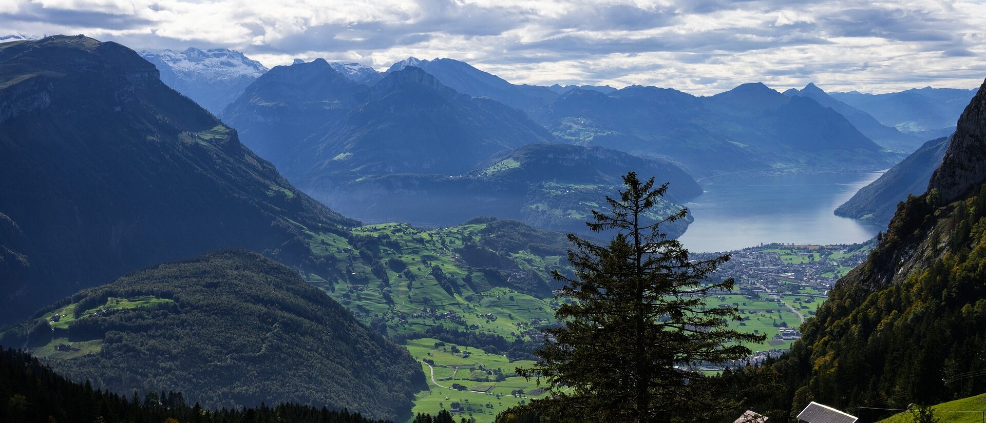 Les catholiques étrangers de Schwyz pourront désormais voter | © Myri Roet/Pixabax