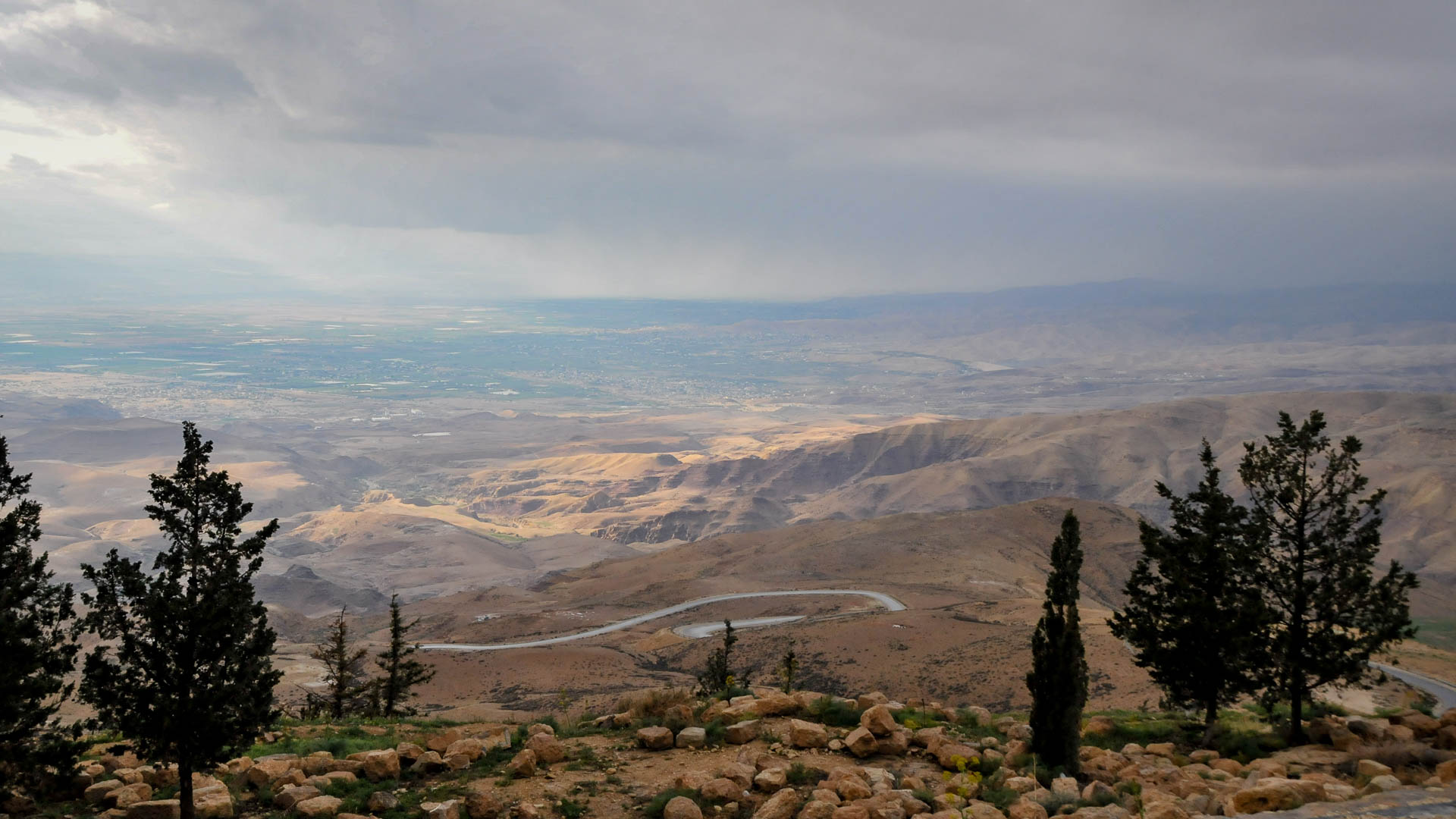 La vallée du Jourdain vue du Mont Nebo où les Hebreux ont vue la Terre promise à leurs pieds | Maurice Page
