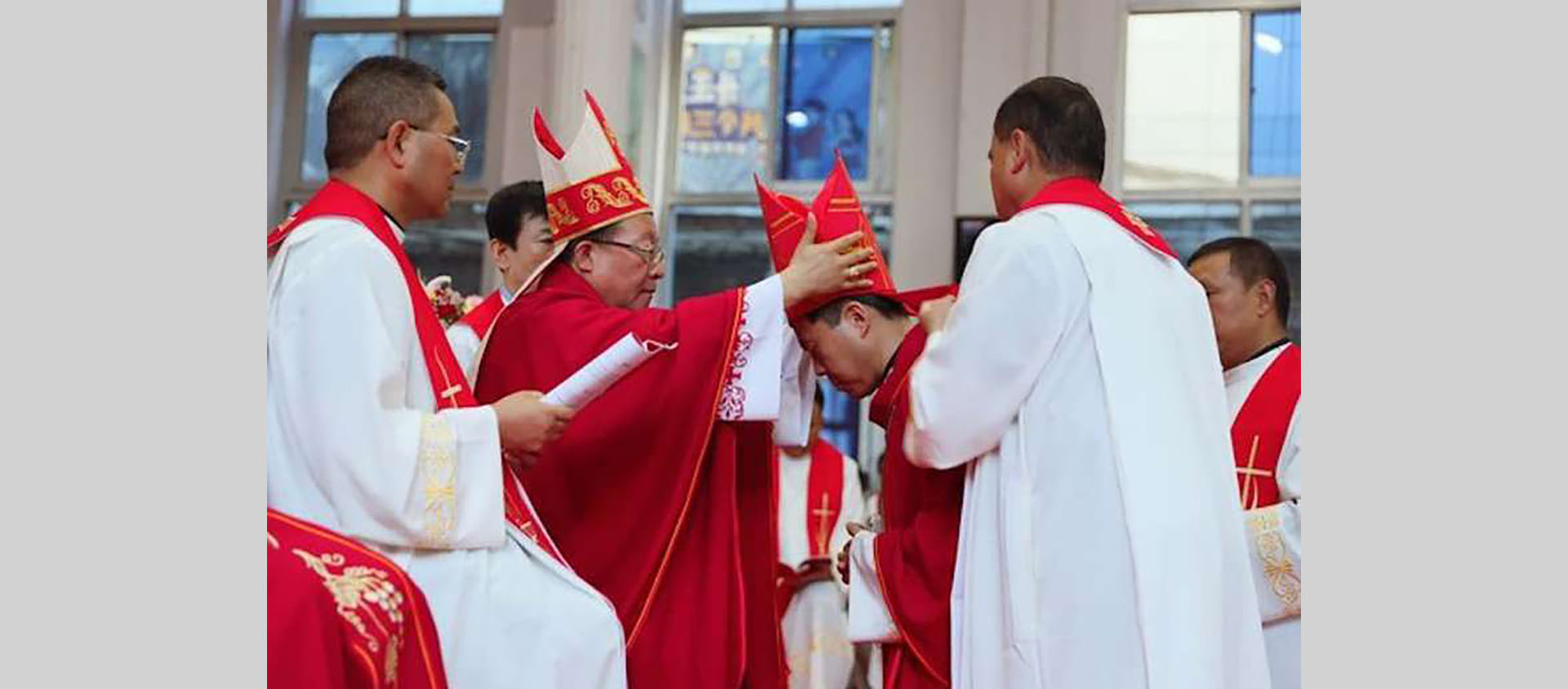 L'ordination du Père Anthony LI Hui, âgé de 49 ans, s’est déroulée en la cathédrale de Pingliang | © www.chanicatholic.cn