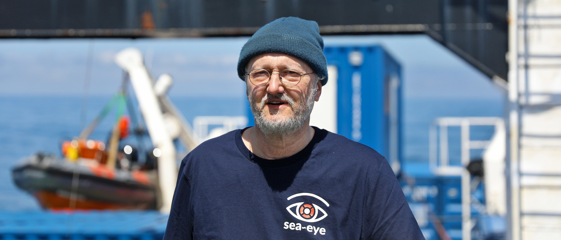 Michael Wüstenberg, évêque émérite d'Aliwal (Afrique du Sud), le 26 avril 2021 à bord du bateau de sauvetage Sea Eye 4. | © KNA 